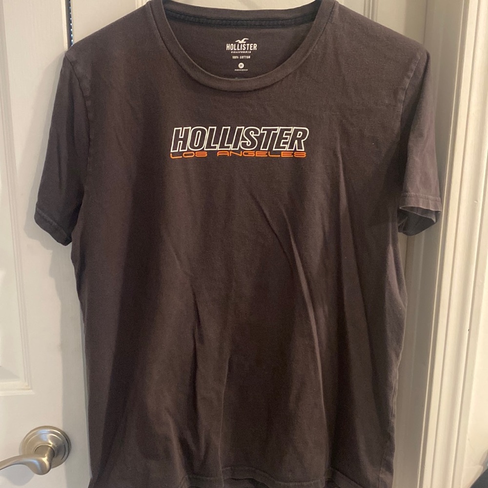 Men’s hollister t shirt. Medium